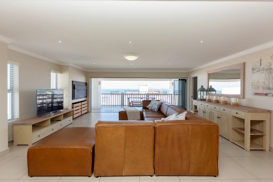 5 Bedroom Property for Sale in Paradise Beach Western Cape